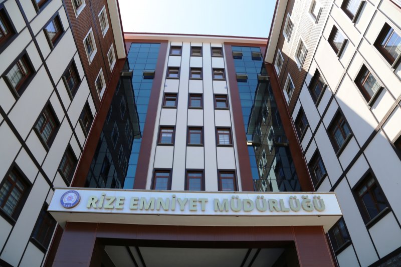 RİZE\'DE GÜVENLİK OPERASYONU: 67 ARANAN ŞAHIS YAKALANDI