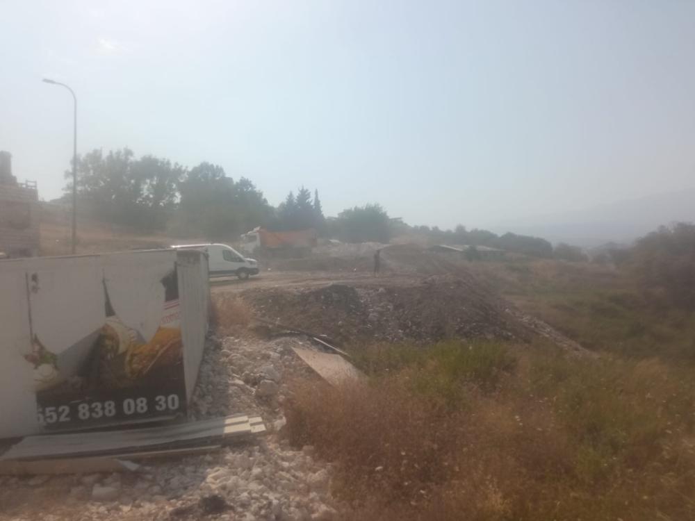 HATAY DEFNE’DE MAHALLE HALKI İSYANDA: MOLOZ DÖKÜMÜNE SON VERİLSİN