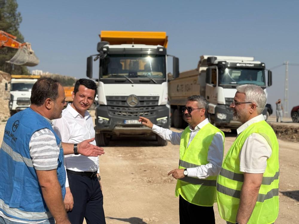 MUSTAFA ALKAYIŞ’TAN ADIYAMAN’A ULAŞIM HAMLESİ: İNDERE’YE 5. YOL, KARADAĞ’A ÇEVRE YOLU