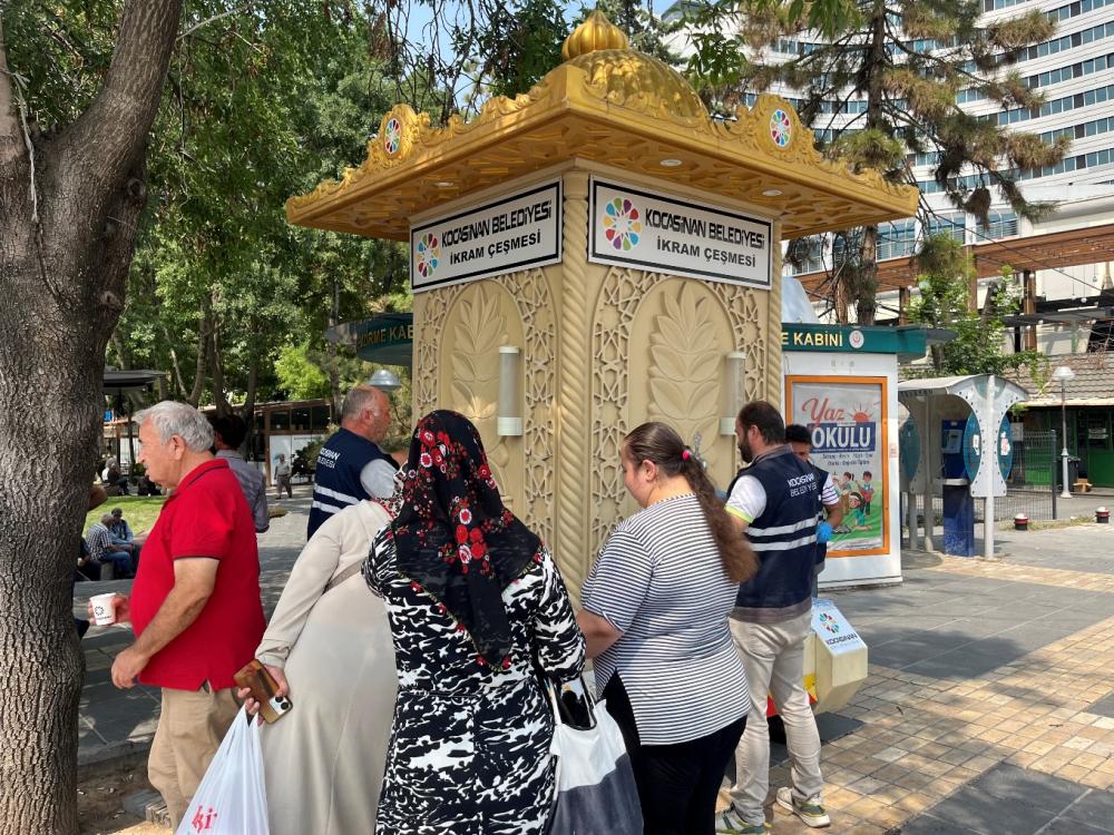 KOCASİNAN\'DAN SICAK HAVADA BUZ GİBİ LİMONATA İKRAMI