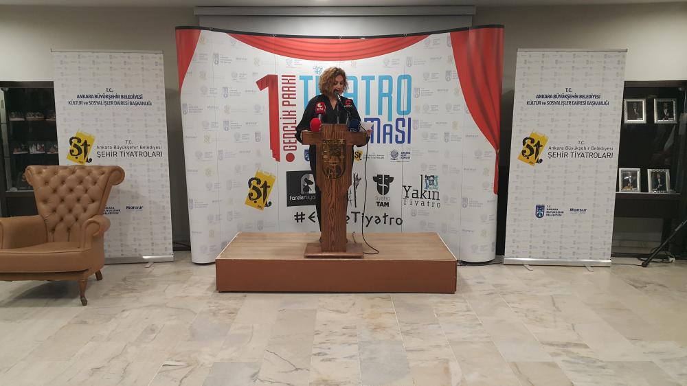 ANKARA\'DA 1 NCİ TİYATRO BULUŞMALARI GENÇLİK PARKINDA AÇILIŞ YAPTI