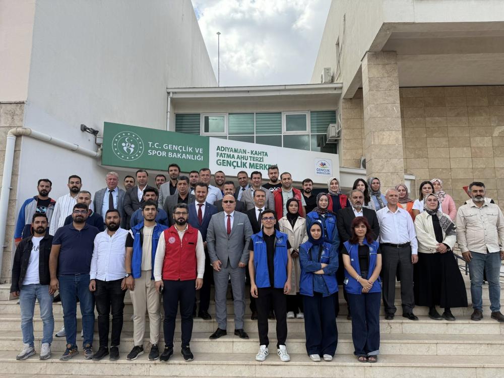 Kahta’da Gençlik Liderleri Değerlendirme ve Planlama Toplantısı Yapıldı