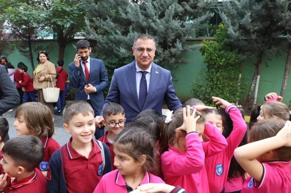 KAYMAKAM NAİF YAVUZ, ÖĞRENCİLERLE BİRLİKTE DEPREM TATBİKATINA KATILDI