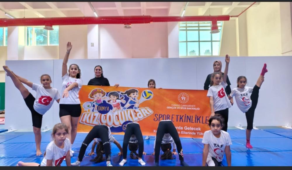 KIZ ÇOCUKLARI GÜNÜ’NDE SPORLA GÜÇLENDİLER