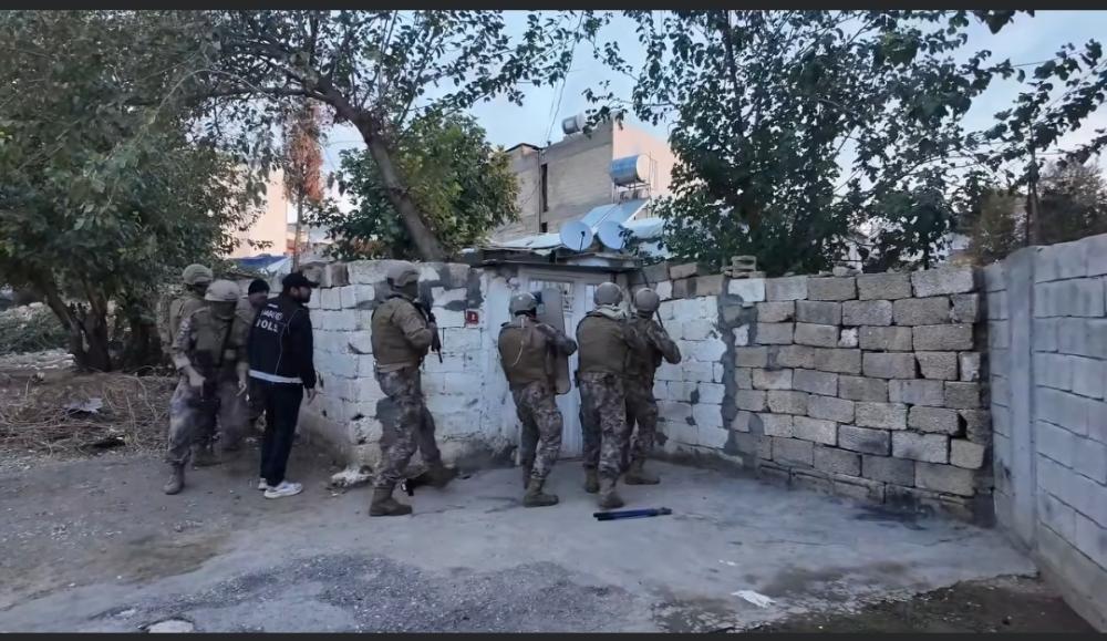 ADIYAMAN’DA UYUŞTURUCU OPERASYONU: 4 KİŞİ TUTUKLANDI