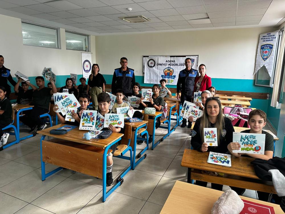 ADANA EMNİYETİNDEN, ÖĞRENCİLERE İNGİLİZCE DESTEĞİ