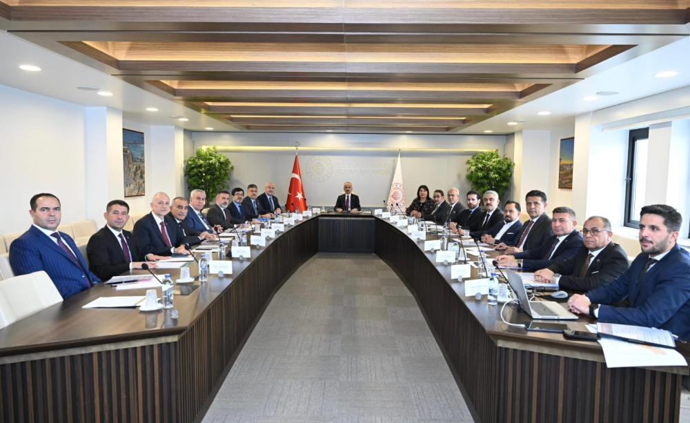 BAŞKAN YÜCEL BAYRAM: “ADANA’NIN ÖNCELİKLERİ VE YATIRIMLARI İÇİN GÜÇLÜ BİR İŞ BİRLİĞİ ZEMİNİ OLUŞTURDUK”