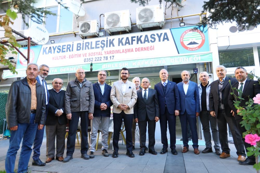 AKAR VE BÜYÜKKILIÇ’TAN “BİRLİK, DAYANIŞMA, EĞİTİM” ODAKLI ZİYARETLER