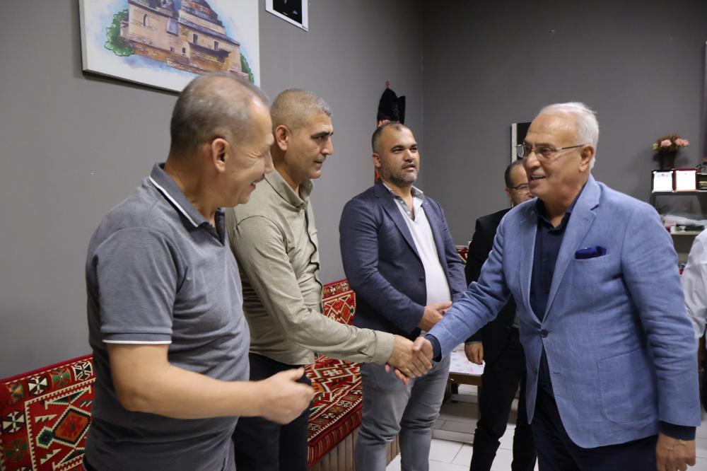 BAŞKAN YUSUF KANLI\'DAN KOMŞU ZİYARETLERİNE DEVAM