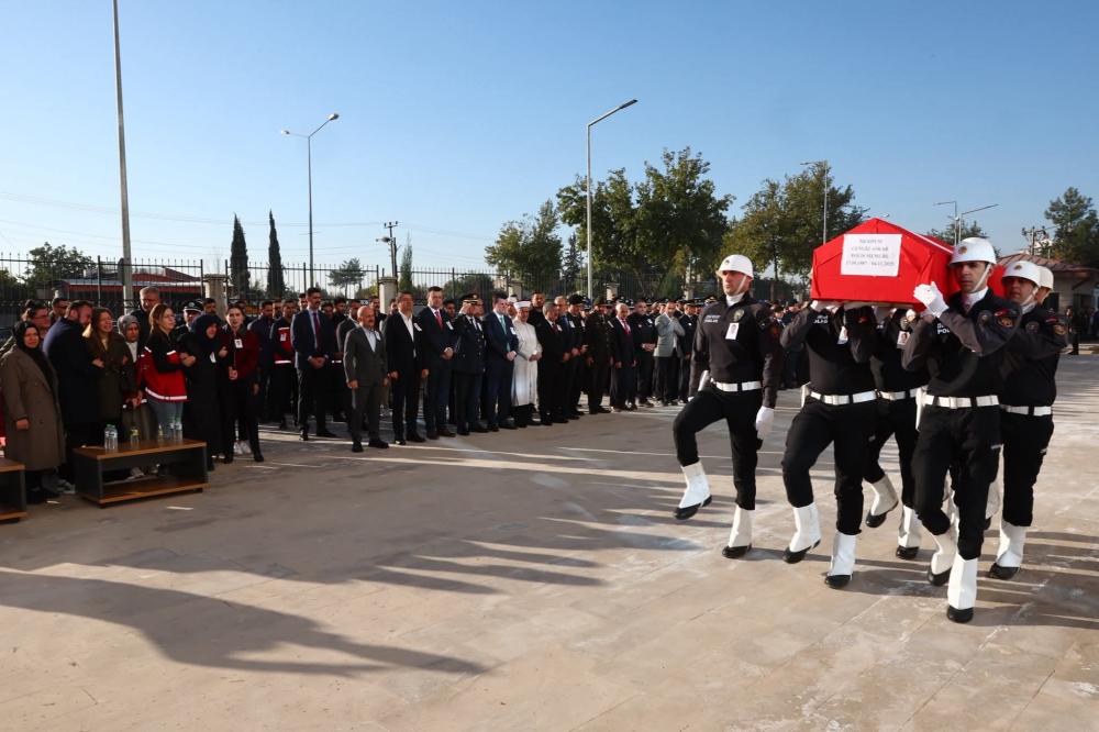 POLİS MEMURU CENGİZ ASKAR, DUALARLA MEMLEKETİNE UĞURLANDI
