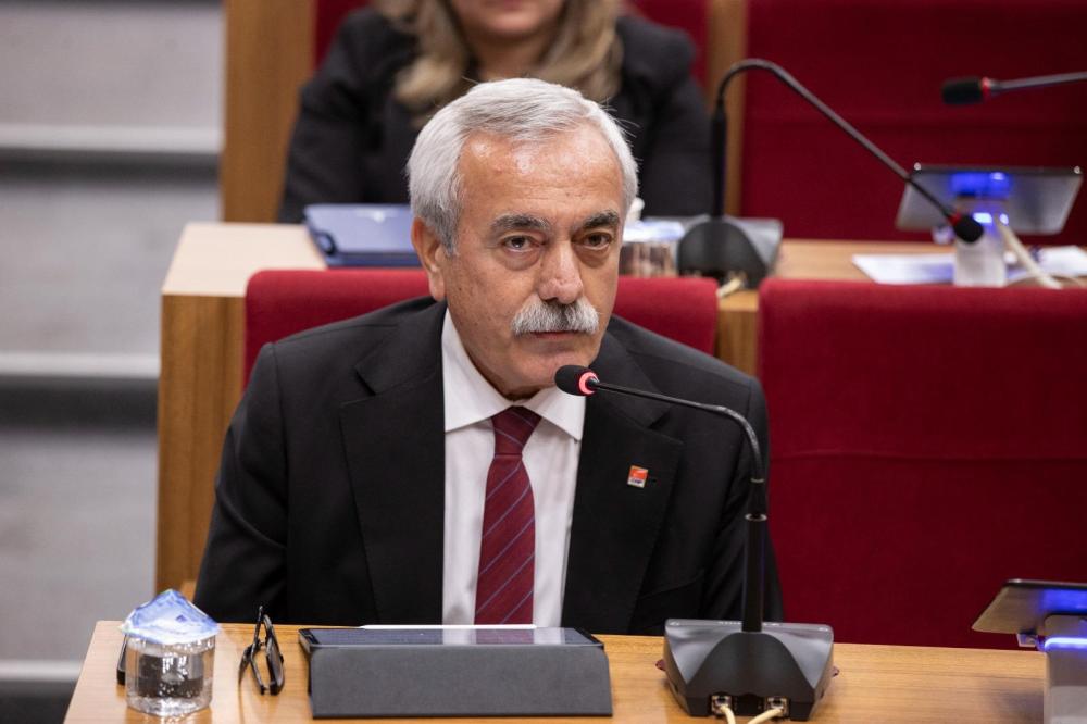 İZMİR’DEKİ VAPUR İSKELELERİ YENİLENİYOR: KONAK’TA GEÇİCİ YANAŞMA ALANI OLUŞTURULACAK