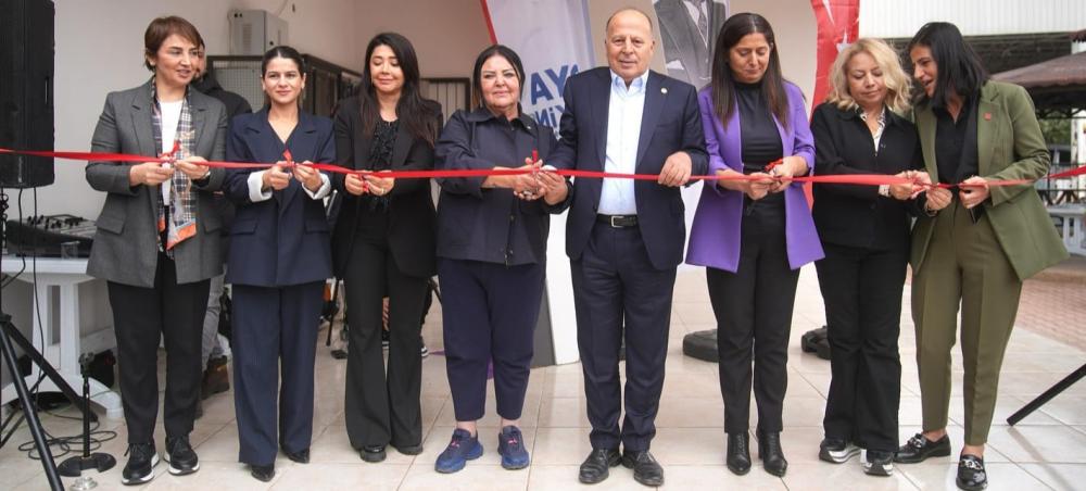 SEYHAN’DA KADIN DAYANIŞMASININ MEŞALESİ NARLICA’DA YANDI