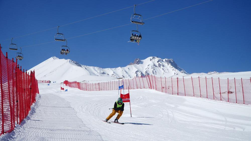 DİPLOMATİK KAYAK YARIŞI, BU YIL DA ERCİYES'TE GERÇEKLEŞECEK