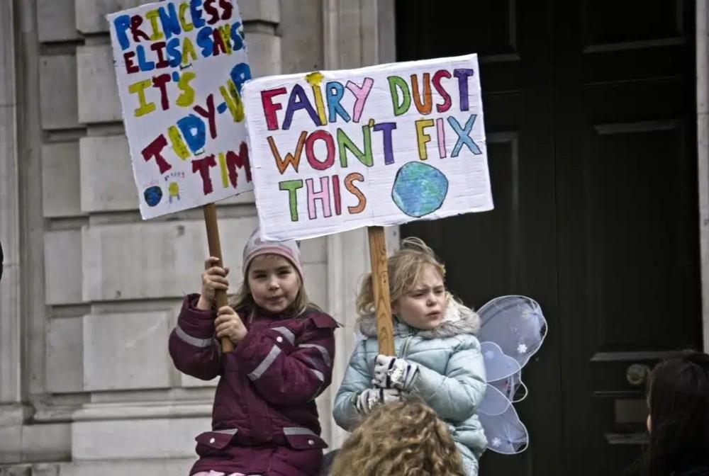 GENÇLERDEN HÜKÜMETE “İKLİM EYLEMSİZLİĞİ” DAVASI