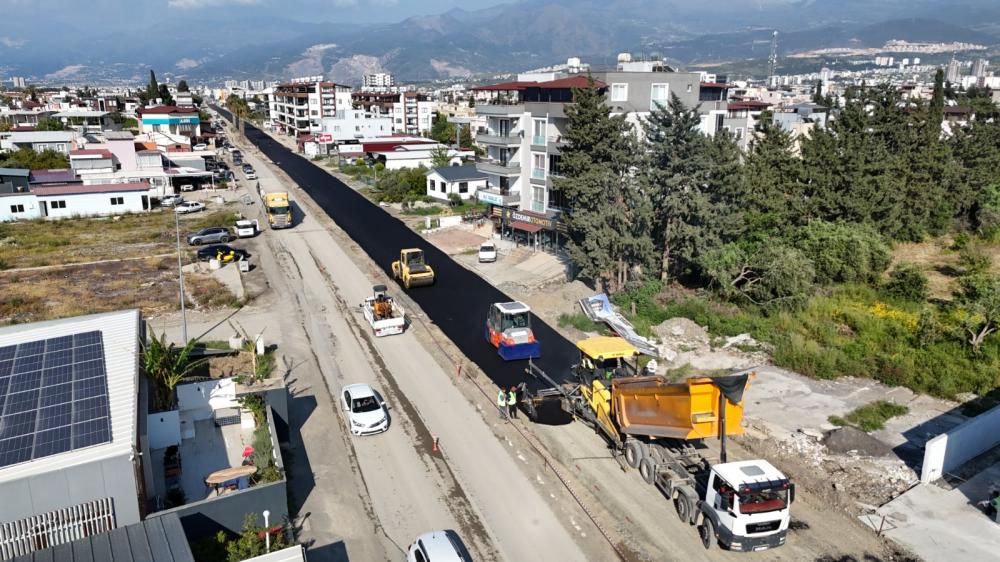 ARSUZ KARAAĞAÇ MAHALLESİ’NDEKİ PRESTİJ CADDE PROJESİ SÜRÜYOR