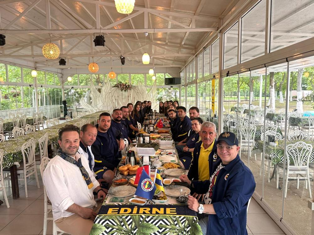 U16 Kızlar Türkiye Şampiyonası kapsamında şehrimizde bulunan Fenerbahçe kız takımlarımızla kahvaltı organizasyonu