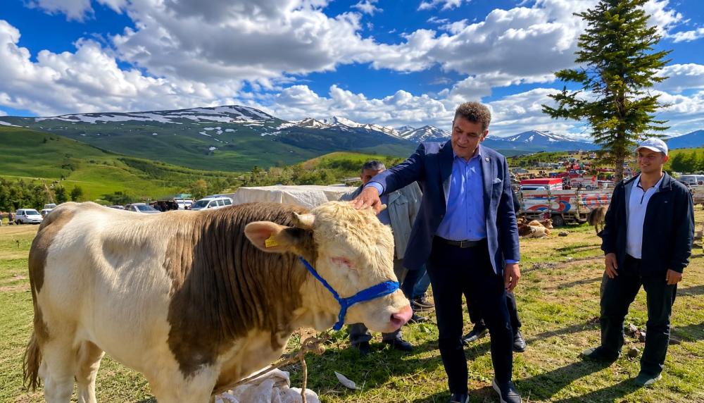 Anahtar Parti Erzurum İl Başkanı Yücel Ahmet İşleyen’den Üreticilere Bayram Ziyareti