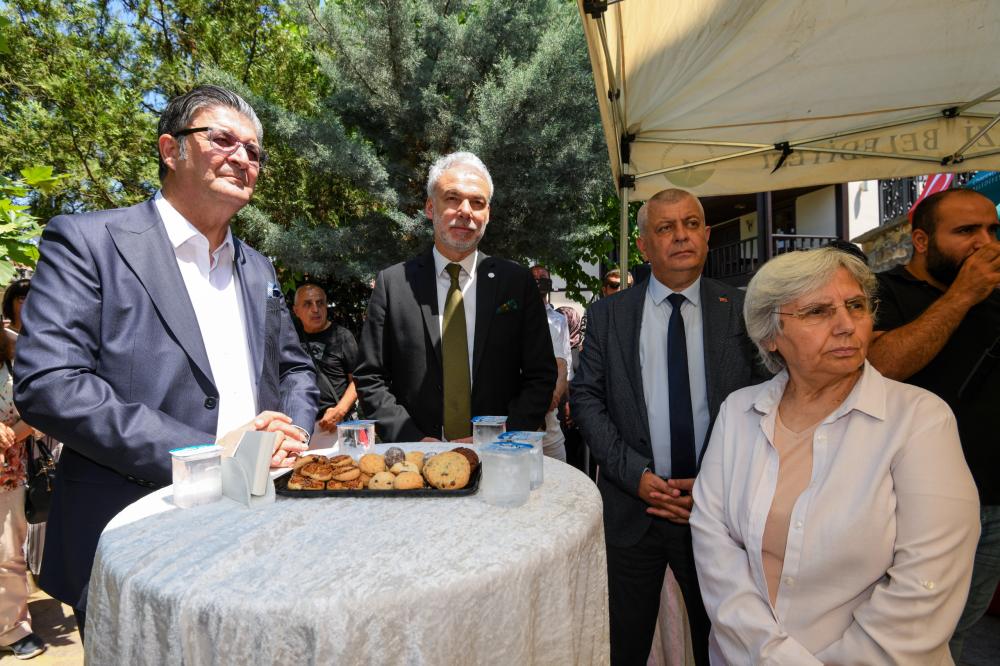 OSMANGAZİ BELEDİYESİ’NDEN 24 YILLIK EDEBİYAT GELENEĞİ  TANPINAR’IN İZİNDE YENİ KALEMLER ÖDÜLLENDİRİLDİ