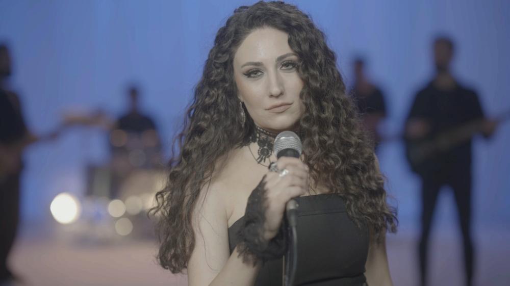 AYŞENUR GÖK’TEN 20 YILLIK DUYGUSAL HİKÂYE: “GÖKYÜZÜM” İLE ESKİ DUYGULAR YENİDEN HAYAT BULDU