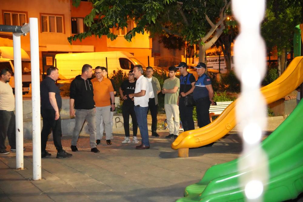 Dört Büyük Parkta İnceleme ve Sıcak Sohbetler