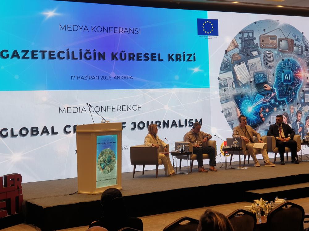 GAZETECİLİĞİN KÜRESEL KRİZİ  KONFERANSI ANKARA'DA YAPILDI