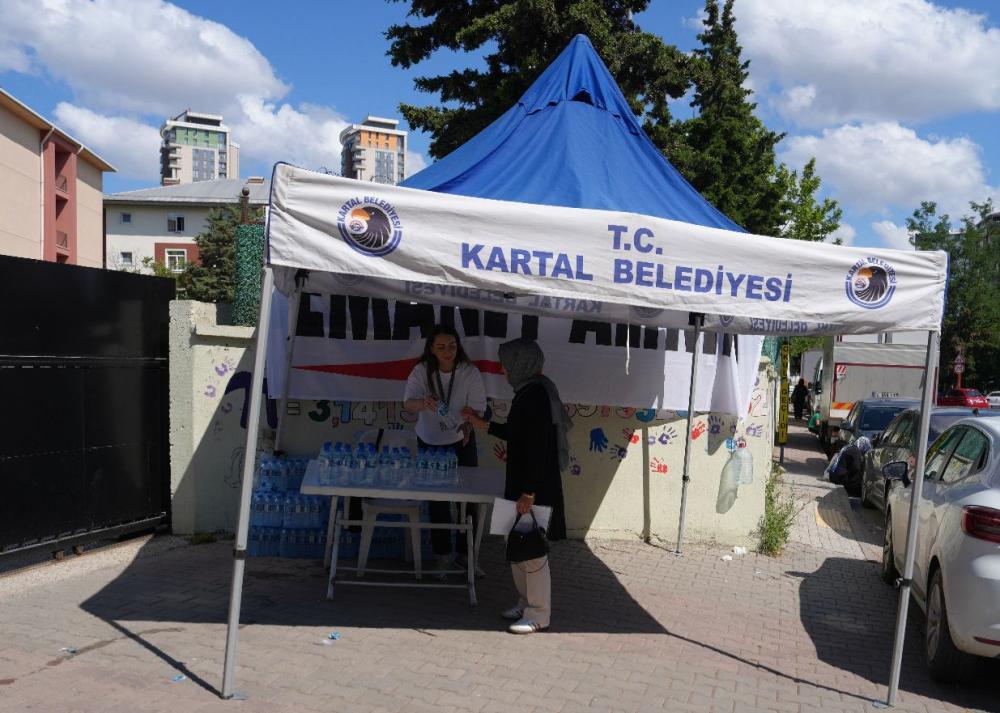 Kartal Belediyesi YKS’ye Giren Öğrencileri ve Ailelerini Unutmadı