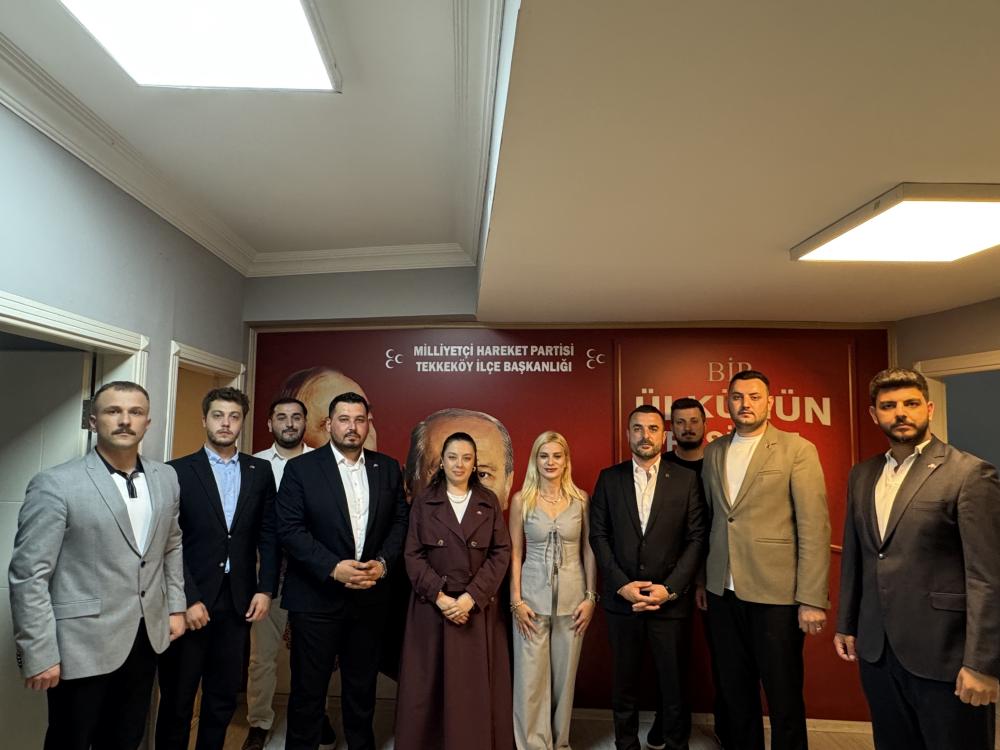 MHP Tekkeköy İlçe Teşkilatı'na Samsun Barosu'na kayıtlı 6 avukat ile 2 mühendis katıldı.