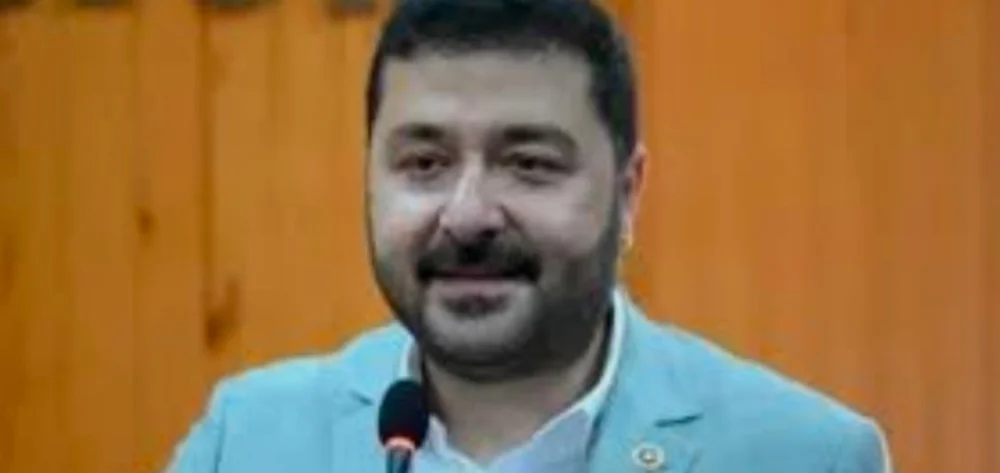CHP'li Yazgan, kamu görevlilerinin CHP’li belediye başkanlarına ‘AKP’ye geçin’ baskısı yaptığını açıkladı