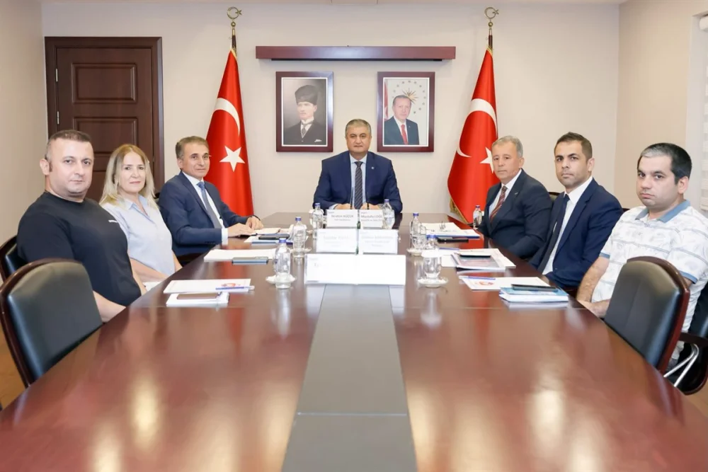 GENÇLİK VE SPOR İL MÜDÜRLÜĞÜNÜN YATIRIMLARI VALİ MUSTAFA YAVUZ BAŞKANLIĞINDA GÖRÜŞÜLDÜ