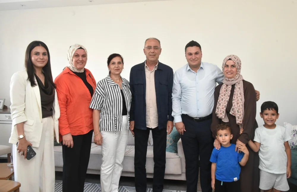 BAŞKAN YAPAR, DİKMECE MAHALLESİ SAKİNLERİNİ ZİYARET ETTİ
