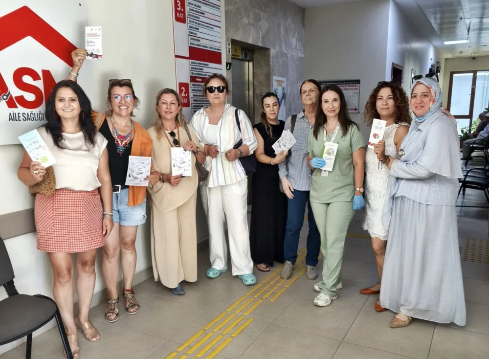 GELİBOLU’DA HALK SAĞLIĞI HAFTASINDA VATANDAŞLARA BİLGİLENDİRME STANDI