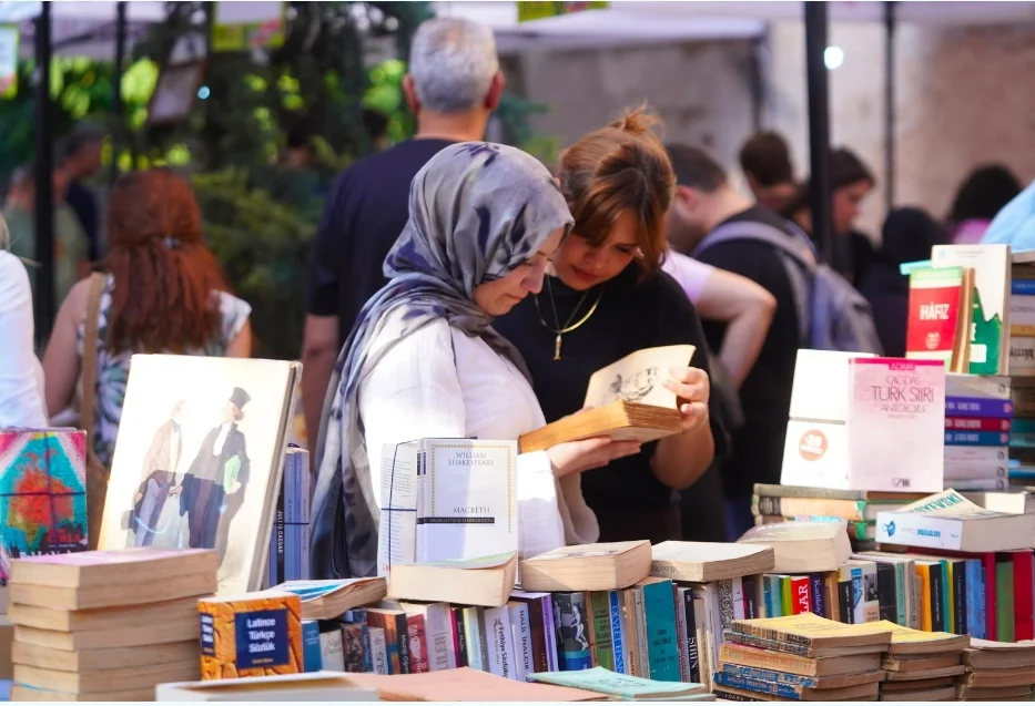 15. BEYOĞLU SAHAF FESTİVALİ KAPILARINI AÇTI