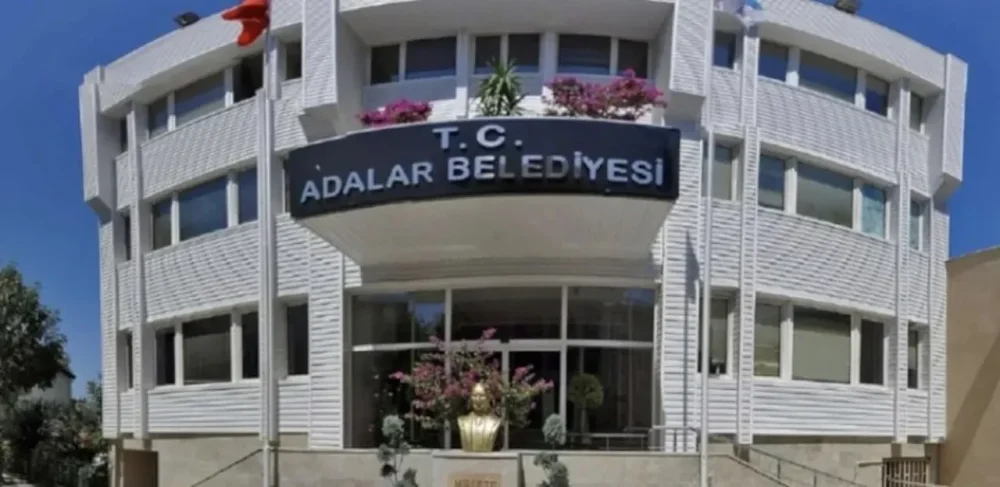 "CHP'Lİ BİR BELEDİYE DAHA AK PARTİ'YE GEÇTİ"