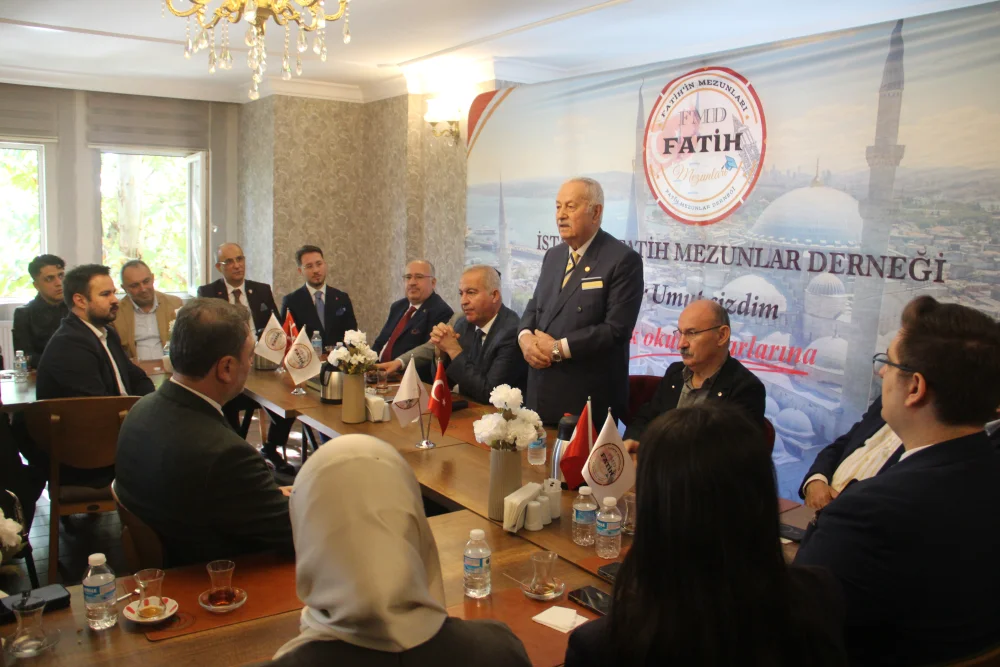 İSTANBUL FATİH MEZUNLAR DERNEĞİ PROGRAMINDA, AV. İSMAİL MÜFTÜOĞLU “AHLAK VE MANEVİYAT” ÜZERİNE KONUŞTU