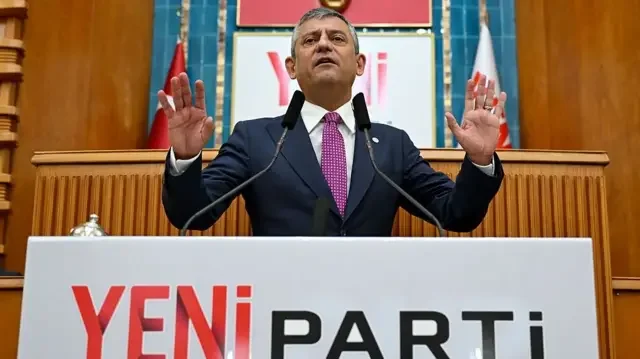 Özgür Özel, Cemil Tugay için "Namussuz" ifadesini kullandı.