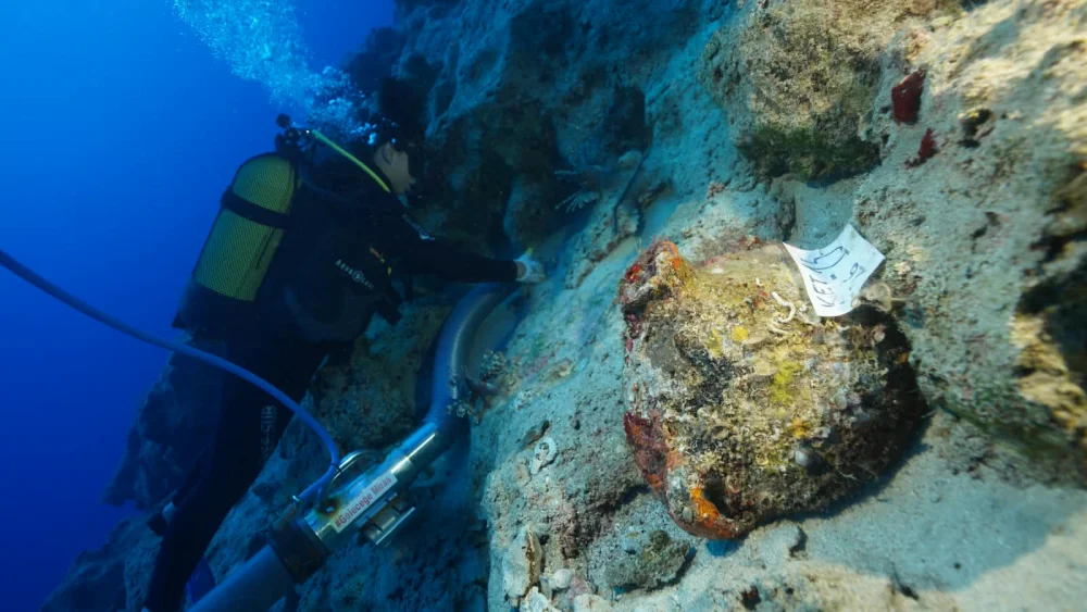 DÜNYANIN EN ESKİ BATIĞI KEKOVA’DA BULUNDU