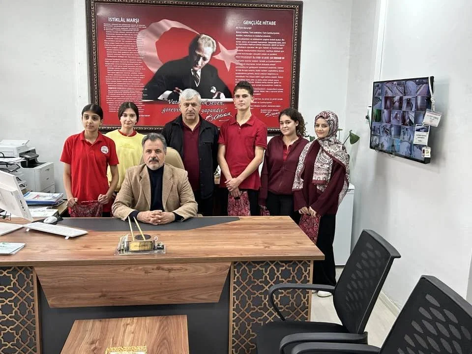 ŞAMBAYAT’IN ÇEVRE ŞAMPİYONLARINA ANLAMLI ÖDÜL