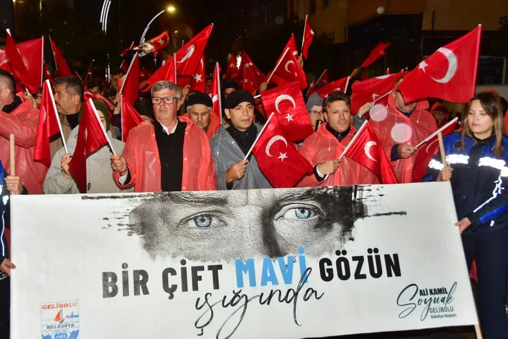 GELİBOLU’DA  FENER ALAYINDA CUMHURİYET COŞKUSU….