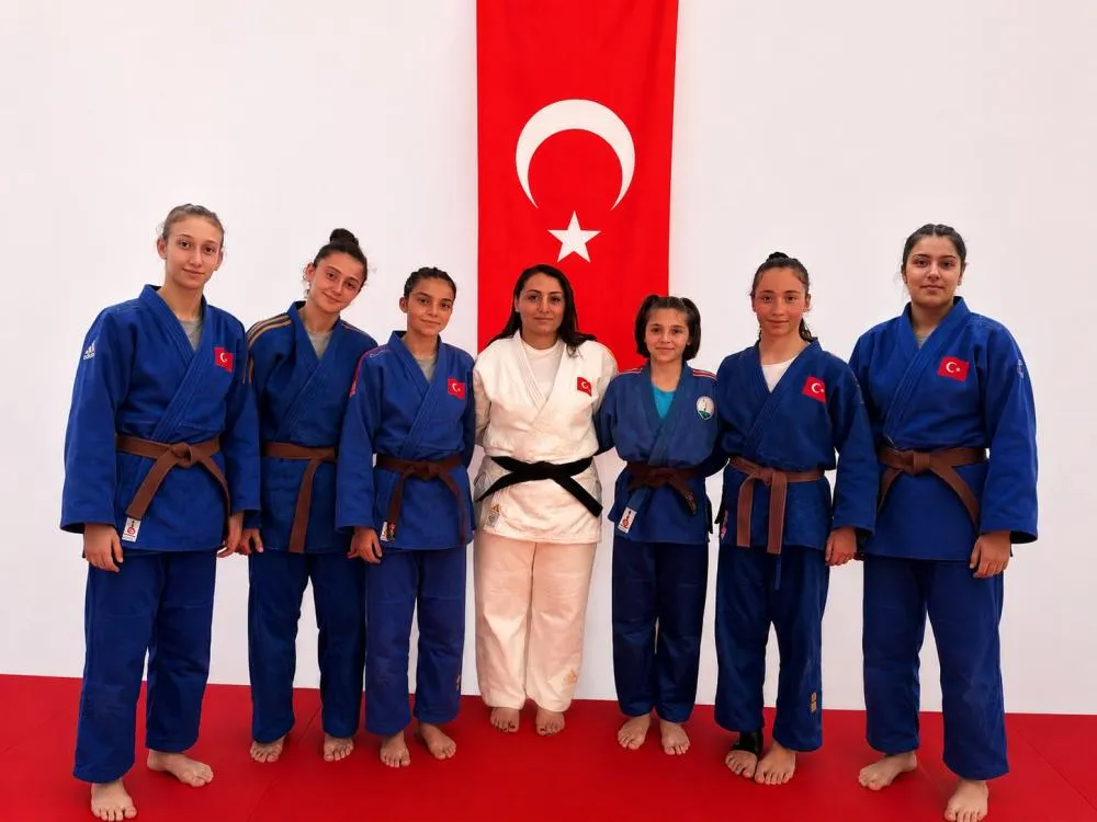 OSMANGAZİ'NİN MİLLİ JUDOCULARI AVRUPA KUPASI'NDA