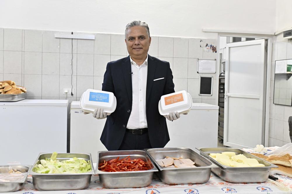 Muratpaşa Belediyesi'nin Öğrenciler İçin Ücretsiz Yemek Desteği Devam Ediyor